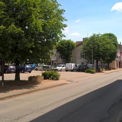 Vue de la Grande rue de Montrevel-en-B. avant travaux 